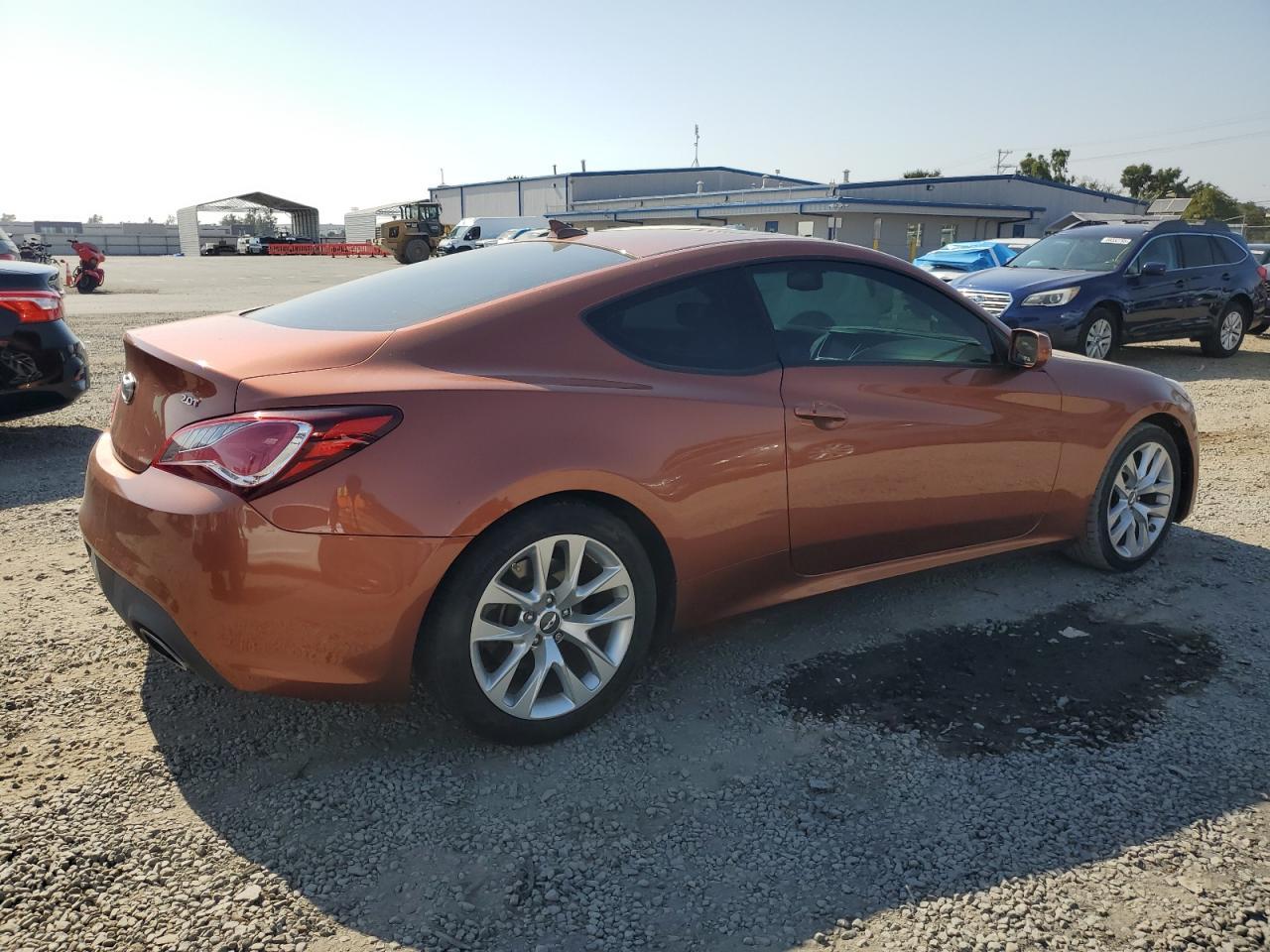 2013 Hyundai Genesis Coupe 2.0T - Фото 3