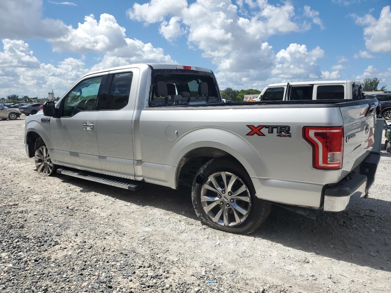 2017 Ford F150 Super Cab - Фото 2
