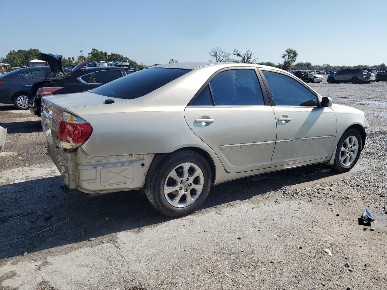 2005 Toyota Camry Le - Image 3