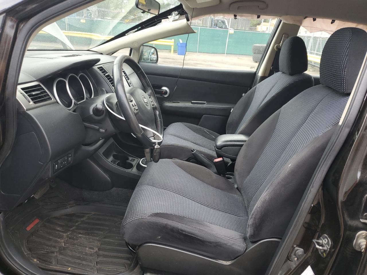 2011 Nissan Versa S - Image 7