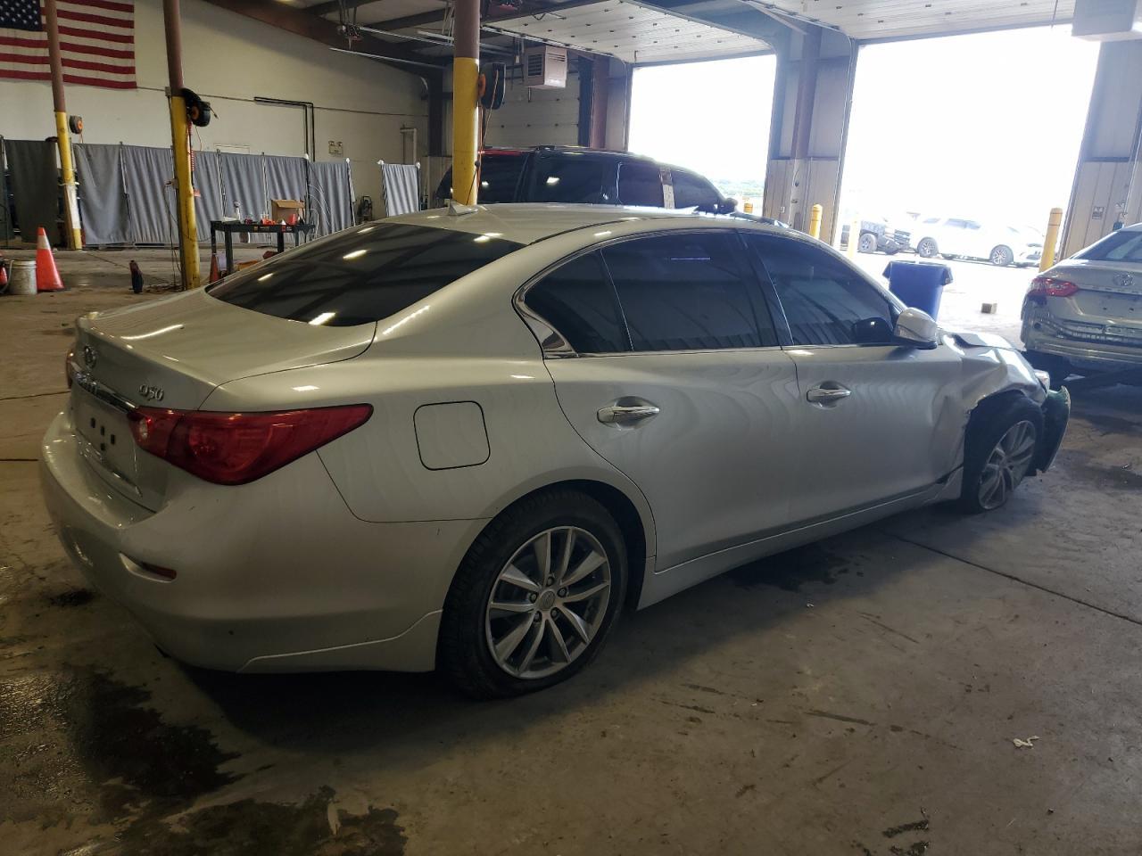 2015 Infiniti Q50 Base - Фото 3