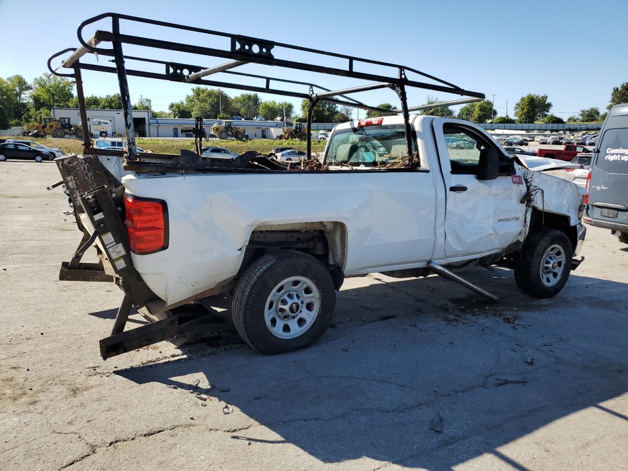 2015 Chevrolet Silverado C3500 - Image 3