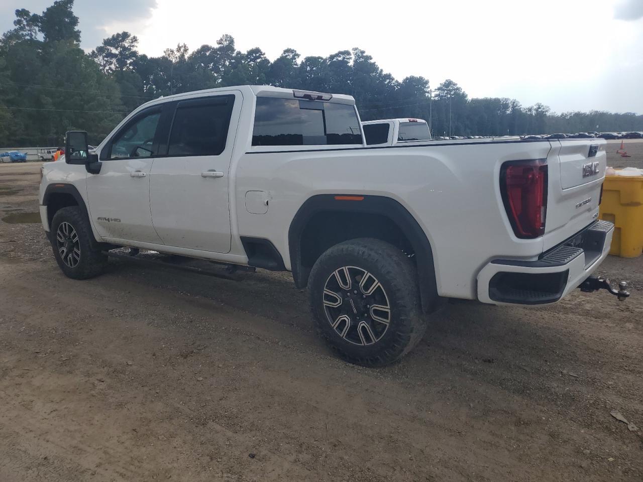 2021 GMC Sierra K2500 At4 - Фото 2