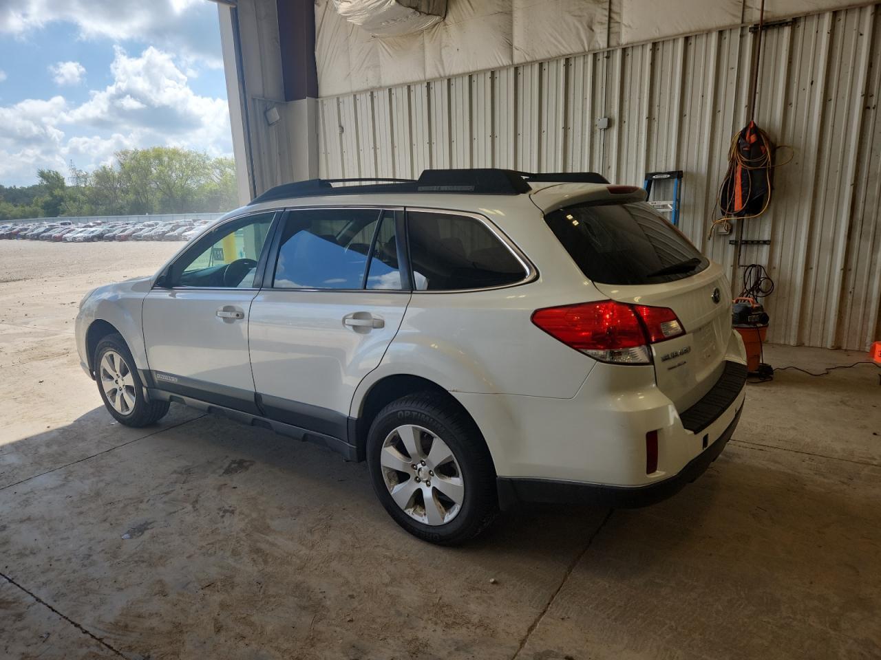 2012 Subaru Outback 2.5I Premium - Image 2