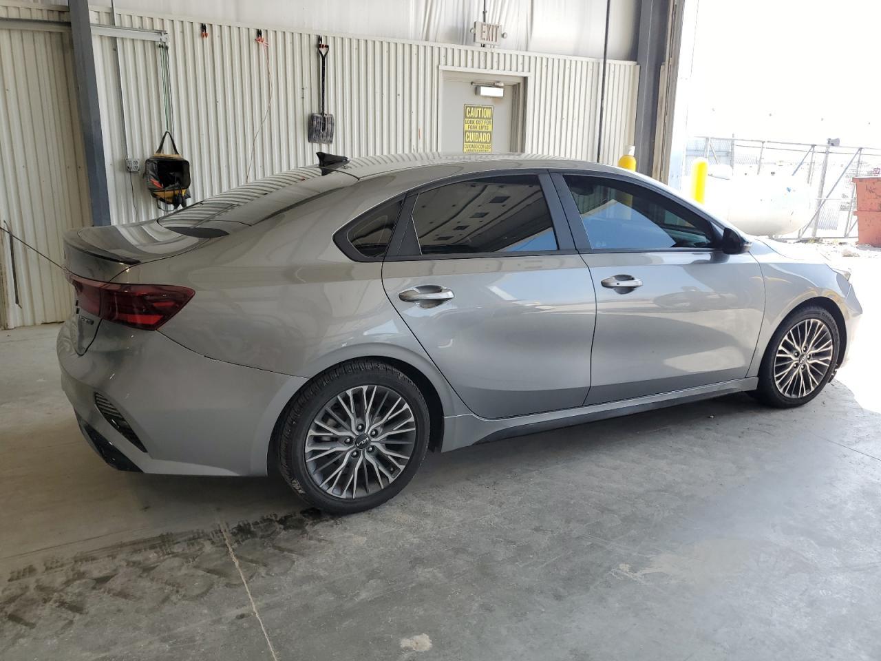 2022 Kia Forte Gt Line - Image 3