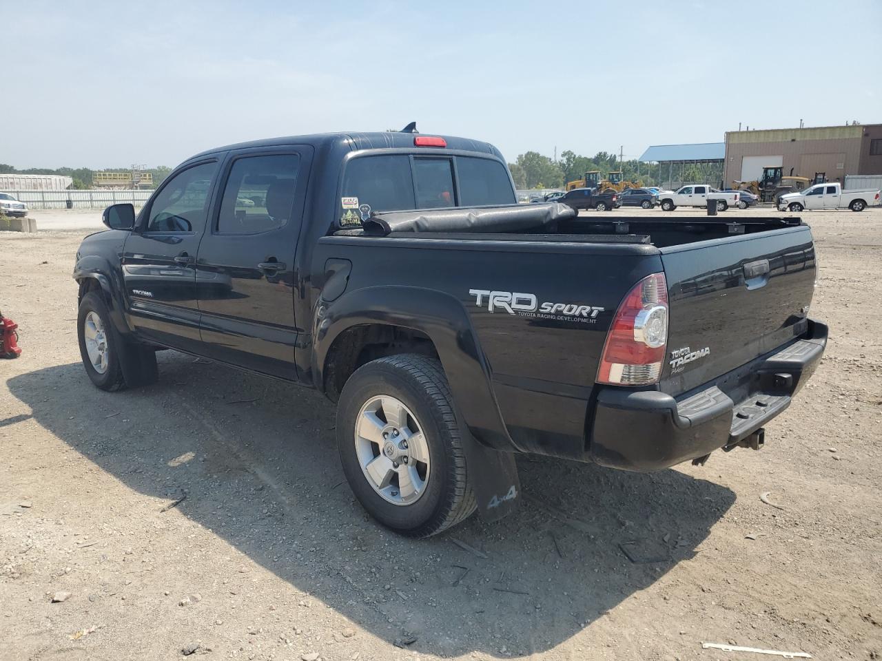 2015 Toyota Tacoma Double Cab - Фото 2