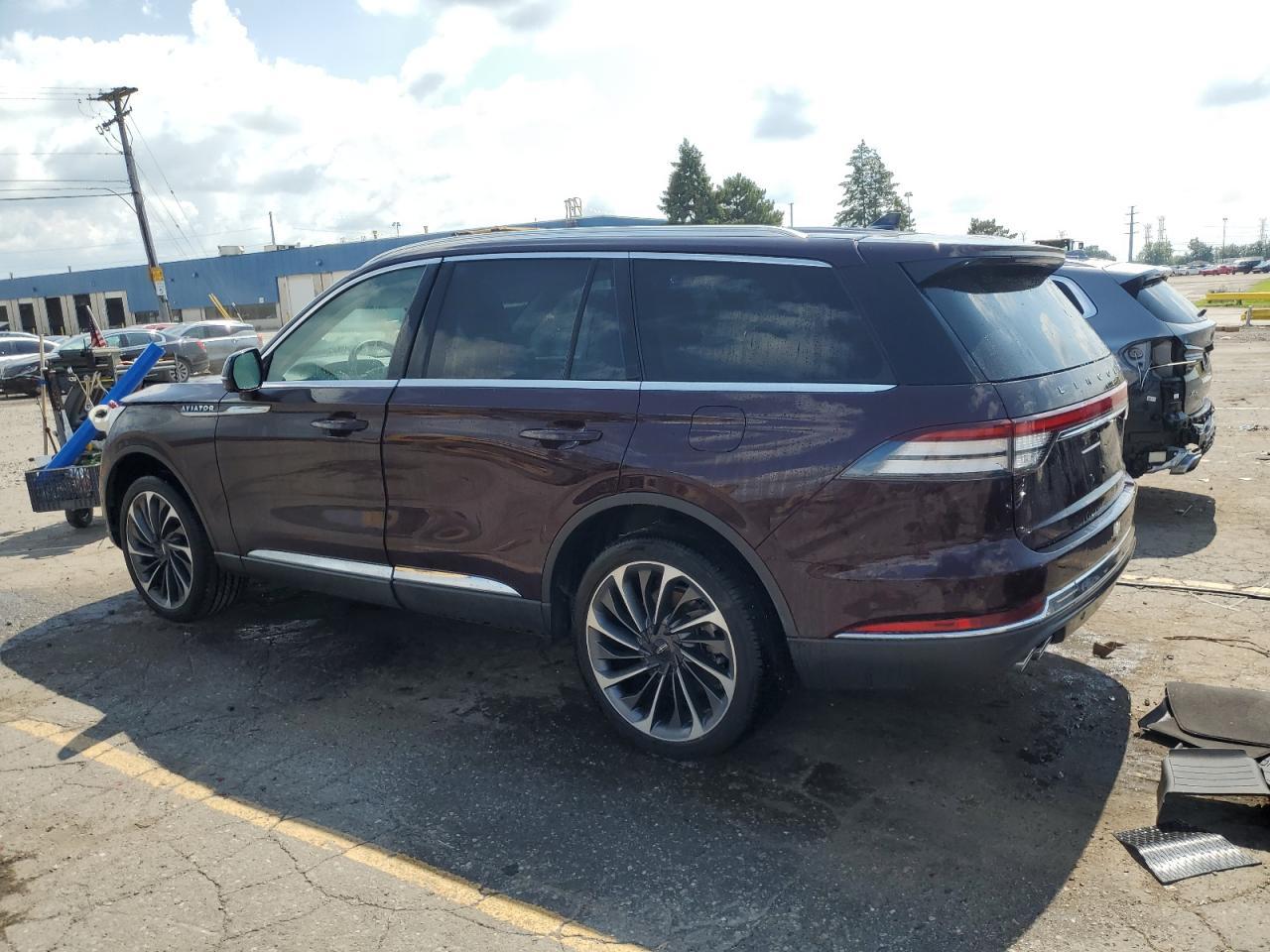 2024 Lincoln Aviator Reserve - Image 2