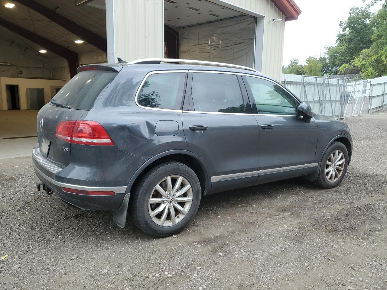 2015 Volkswagen Touareg V6 - Фото 3