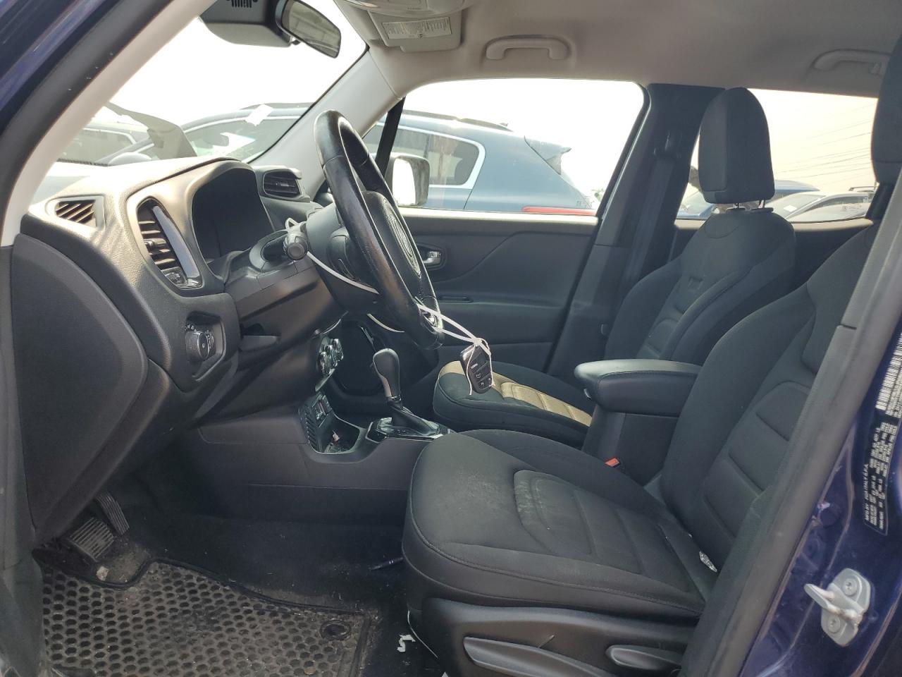 2017 Jeep Renegade Latitude - Image 7