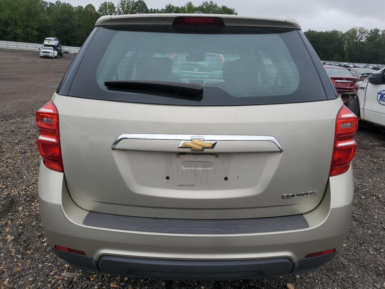 2016 Chevrolet Equinox Ls - Image 6