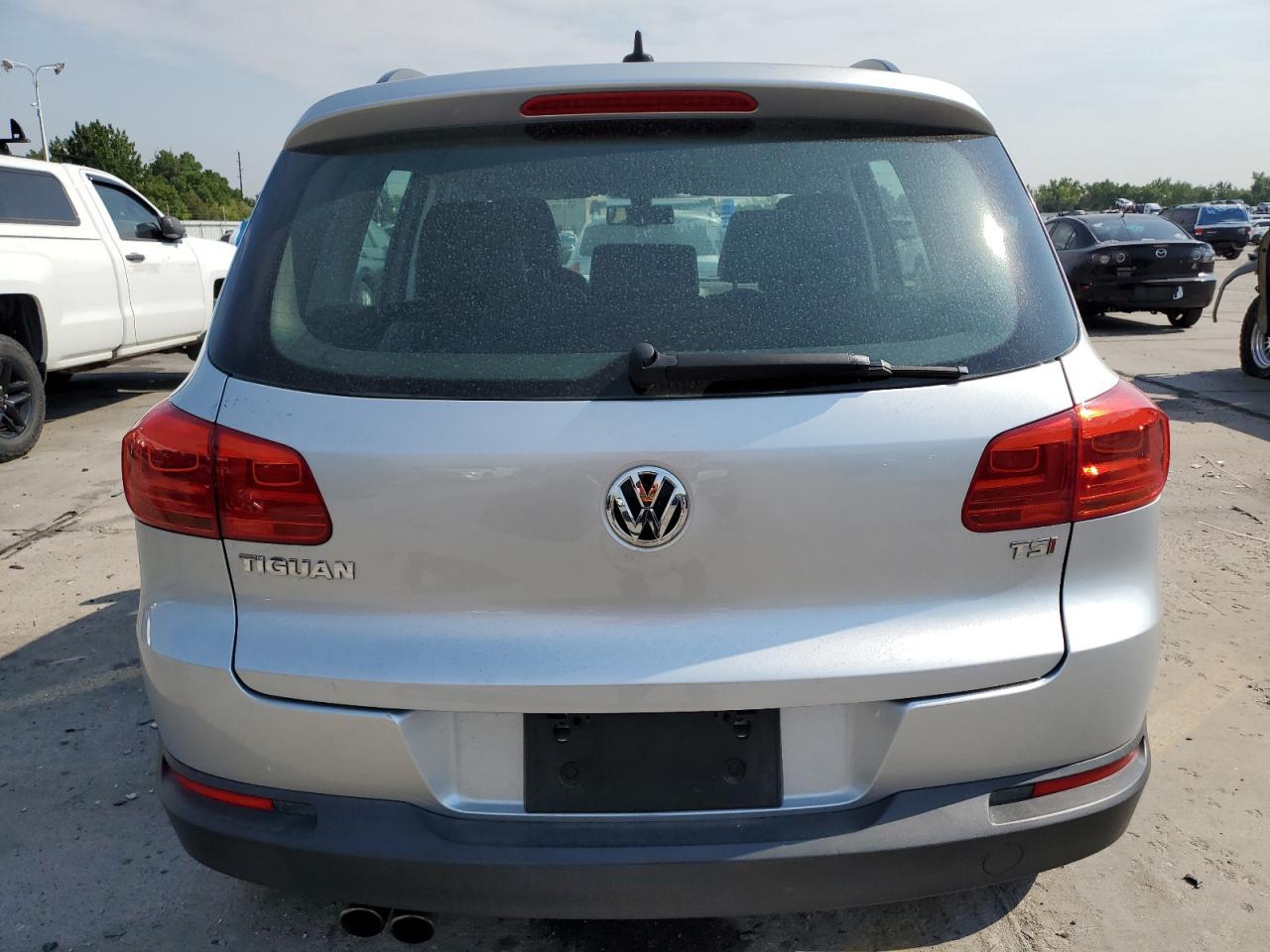 2017 Volkswagen Tiguan S - Фото 6