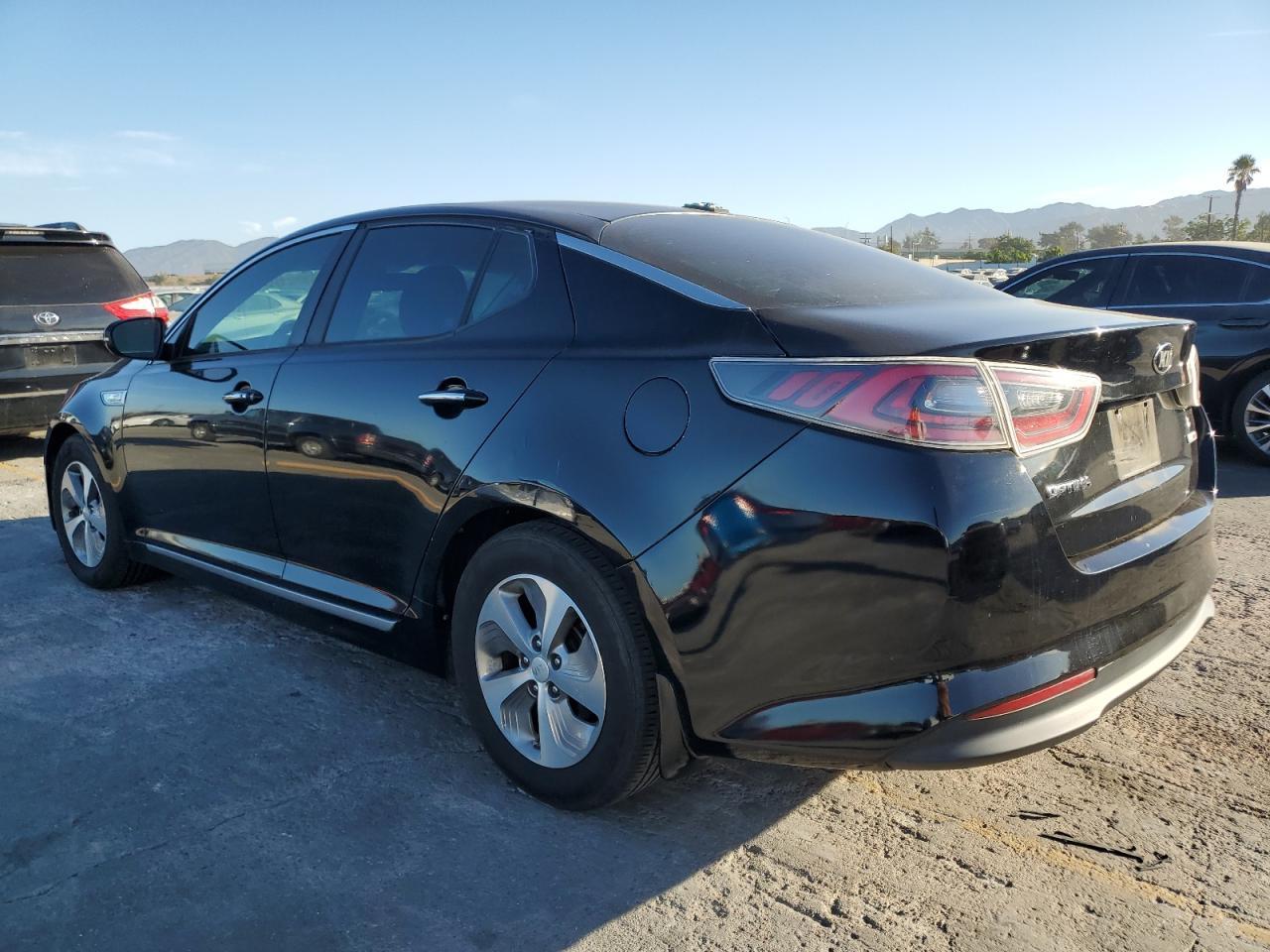 2015 Kia Optima Hybrid - Фото 2