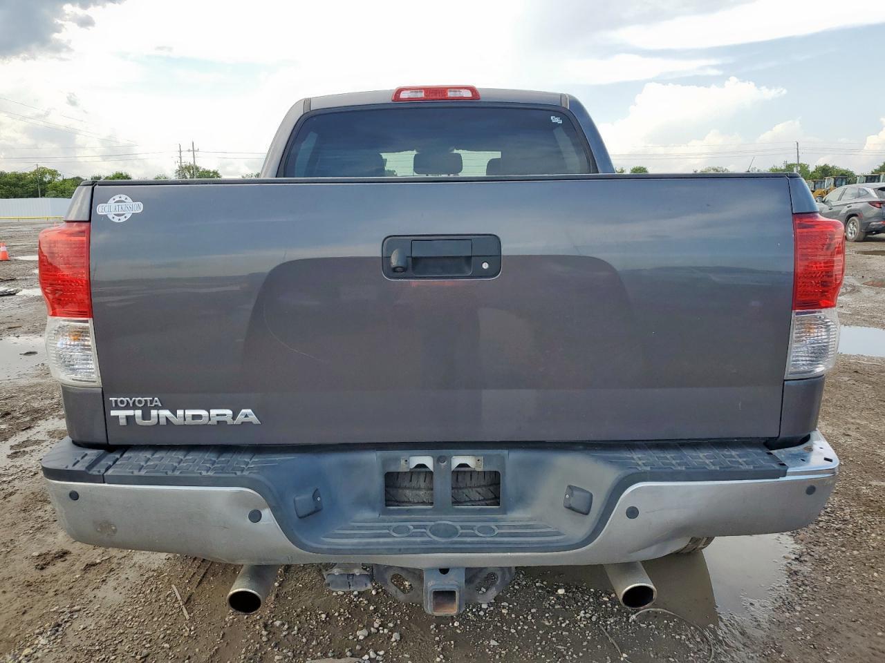 2012 Toyota Tundra Crewmax Limited - Image 6