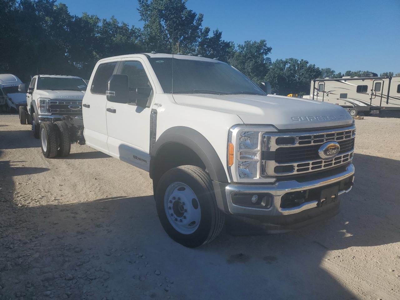 2023 Ford F550 Super Duty Super Duty - Image 4