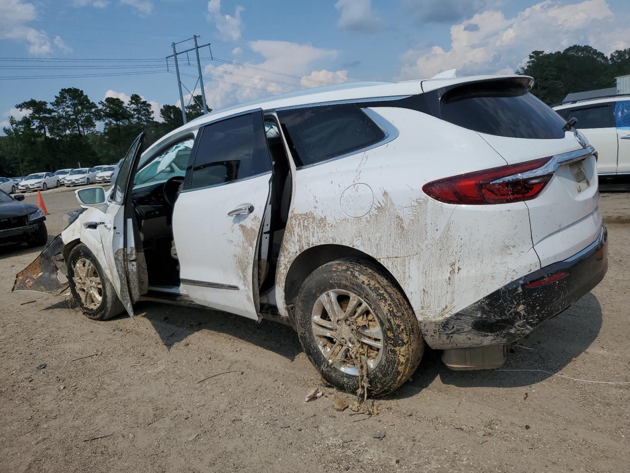 2019 Buick Enclave Essence - Image 2