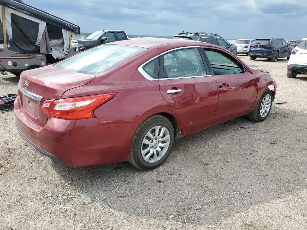 2018 Niss Altima 2.5 - Image 3