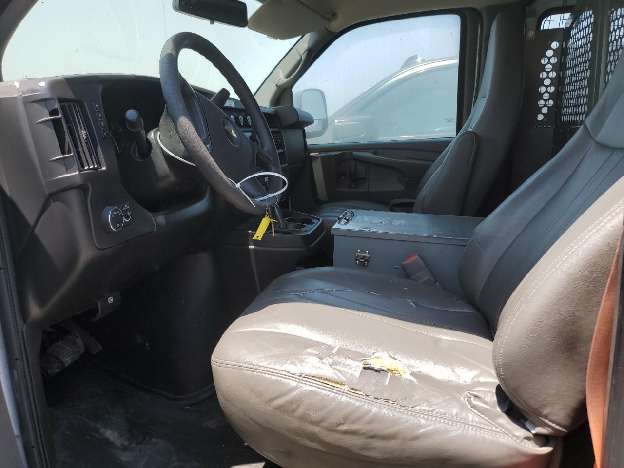 2014 Chevrolet Express G2500 - Image 7