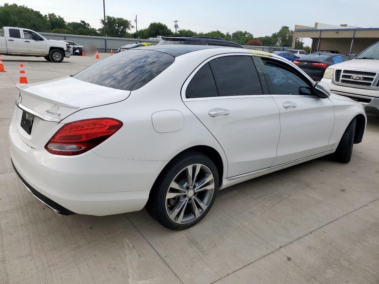 2016 Mercedes-Benz C 300 4Matic - Фото 3
