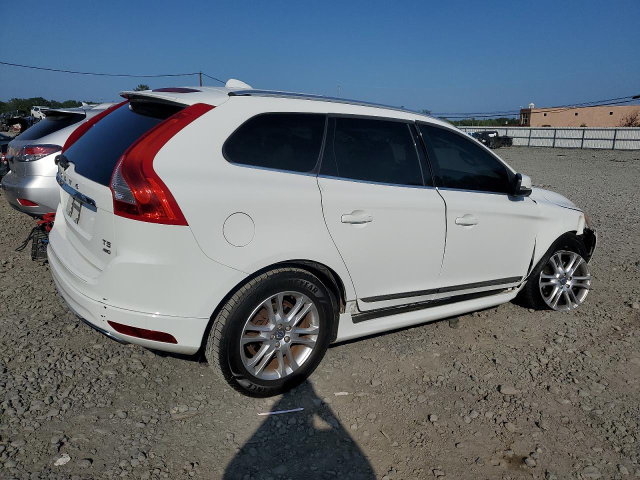 2016 Volvo Xc60 T5 Premier - Image 3