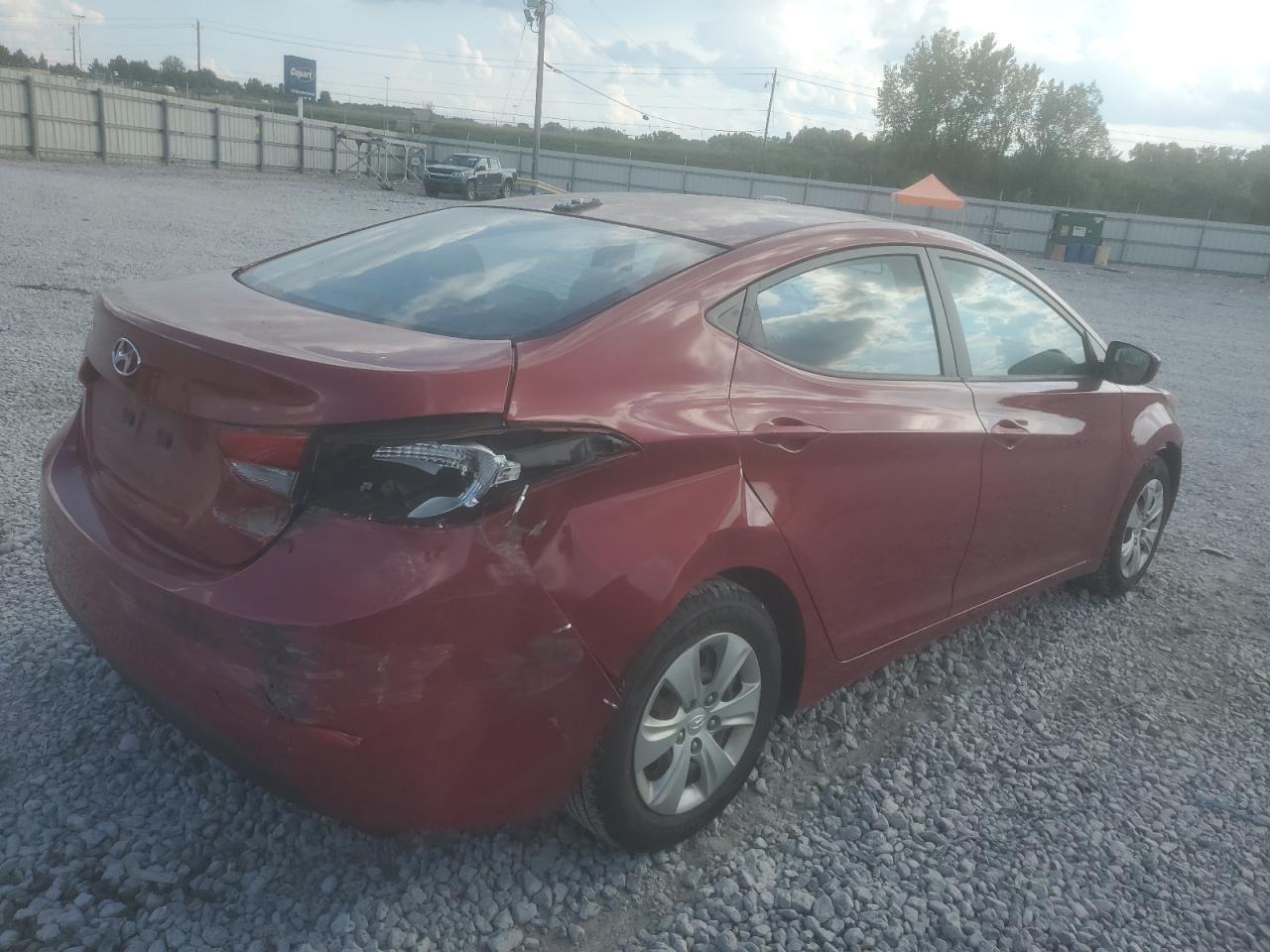 2016 Hyundai Elantra Se - Image 3