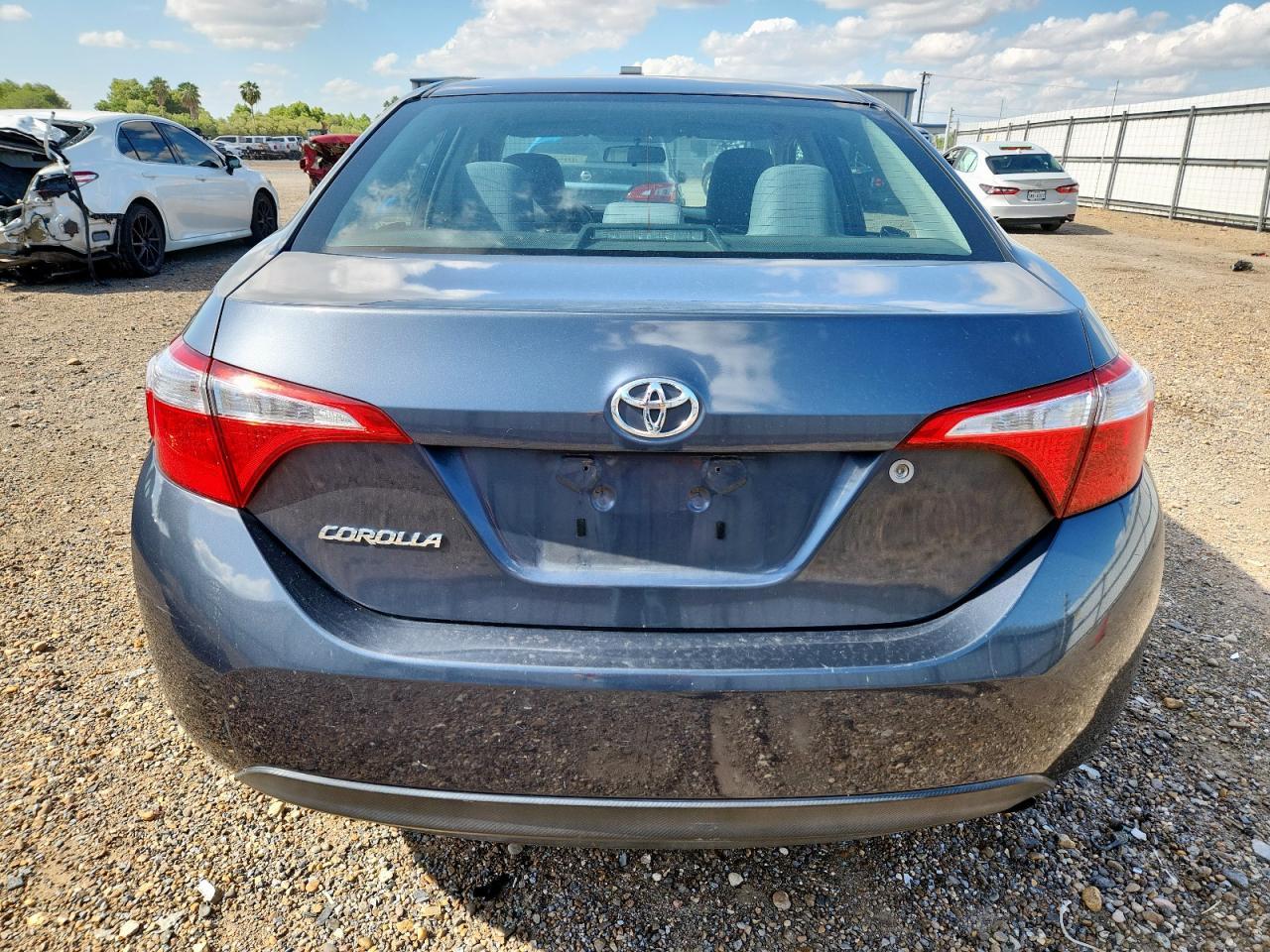 2015 Toyota Corolla L - Фото 6