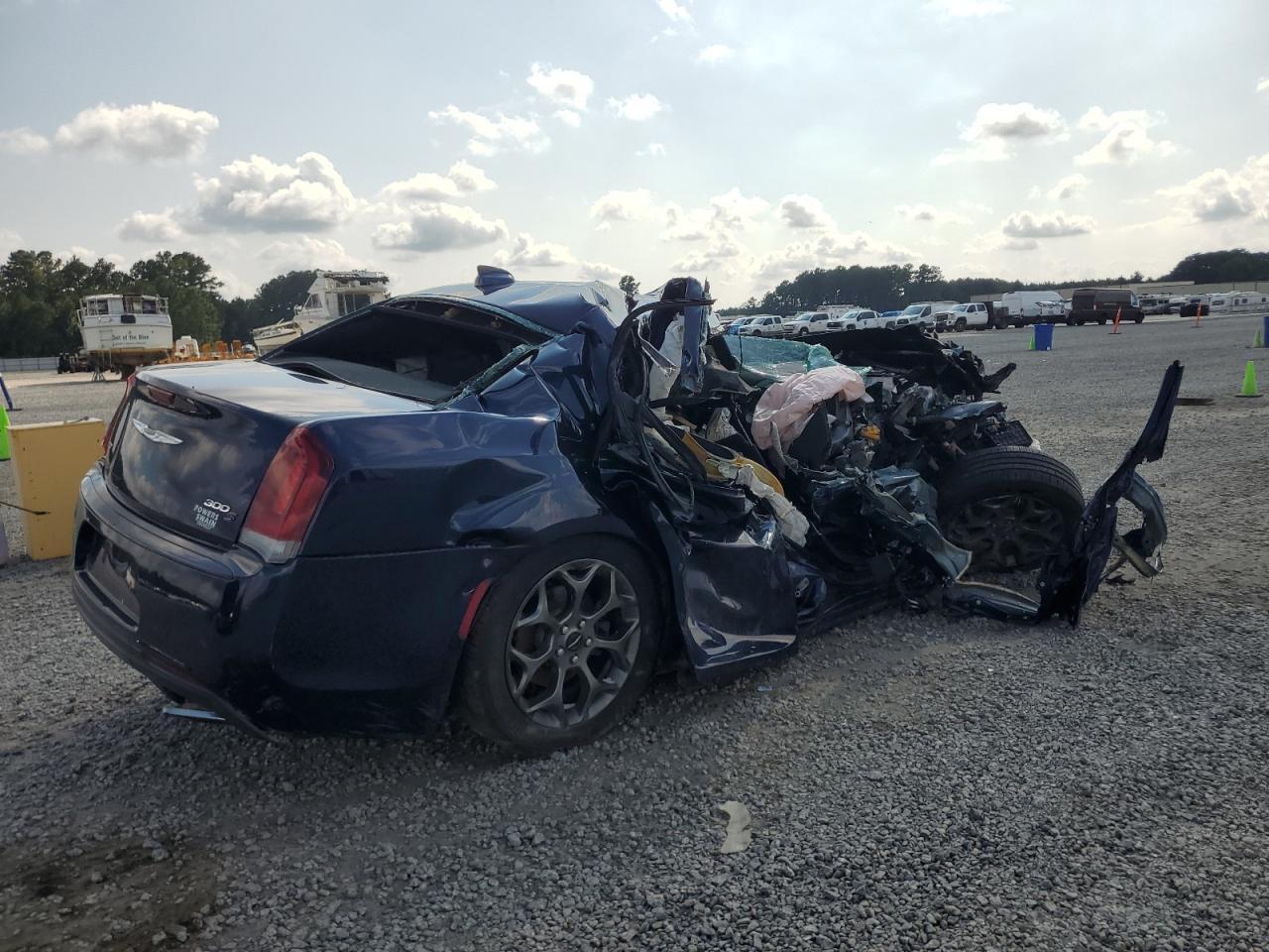 2016 Chrysler 300 S - Фото 3