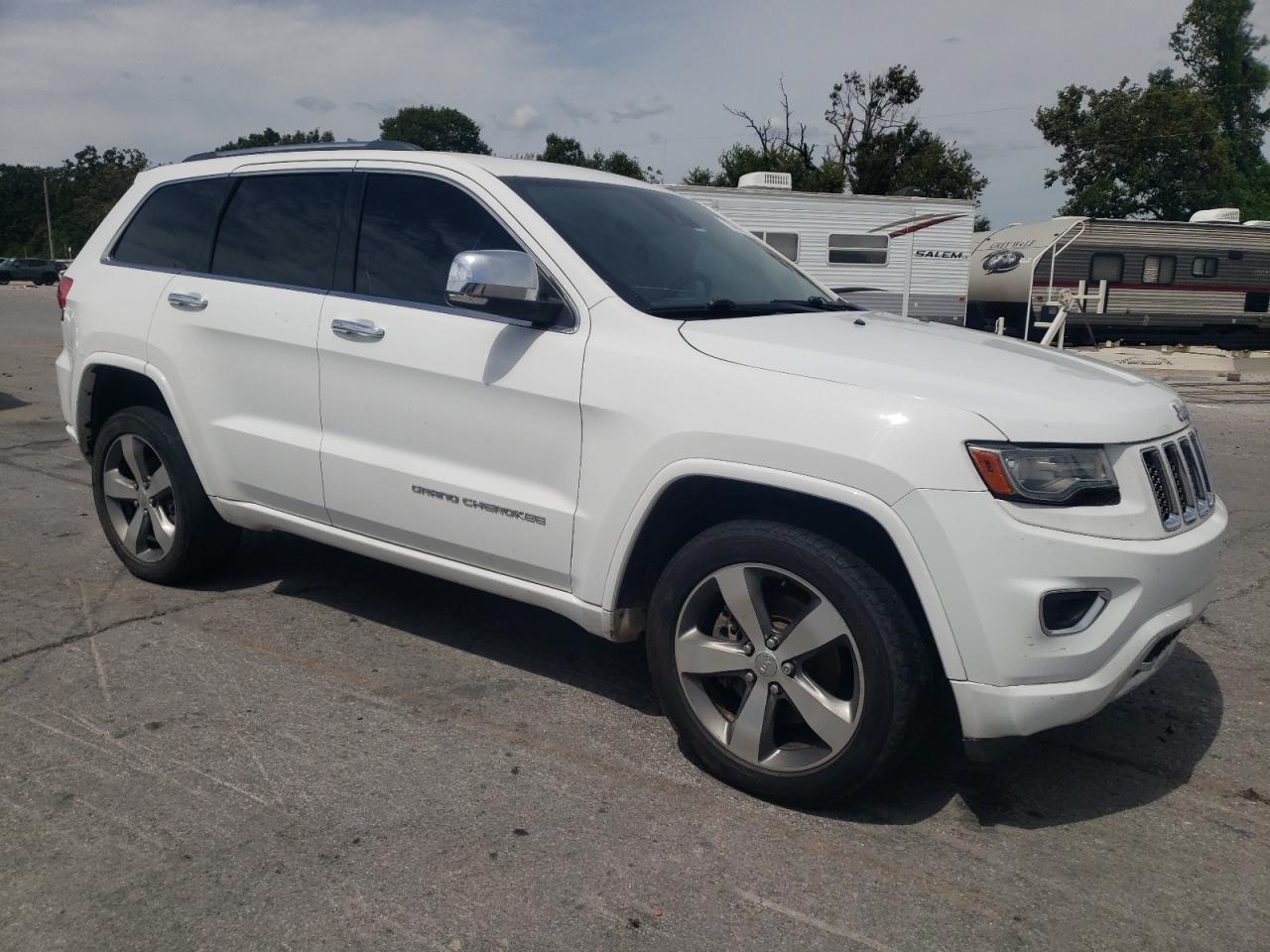 2014 Jeep Grand Cherokee Overland - Image 4