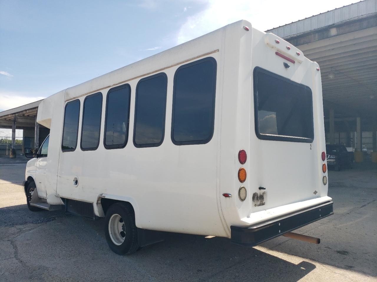 2021 Chevrolet Express G3 - Shuttle Bus - Фото 3