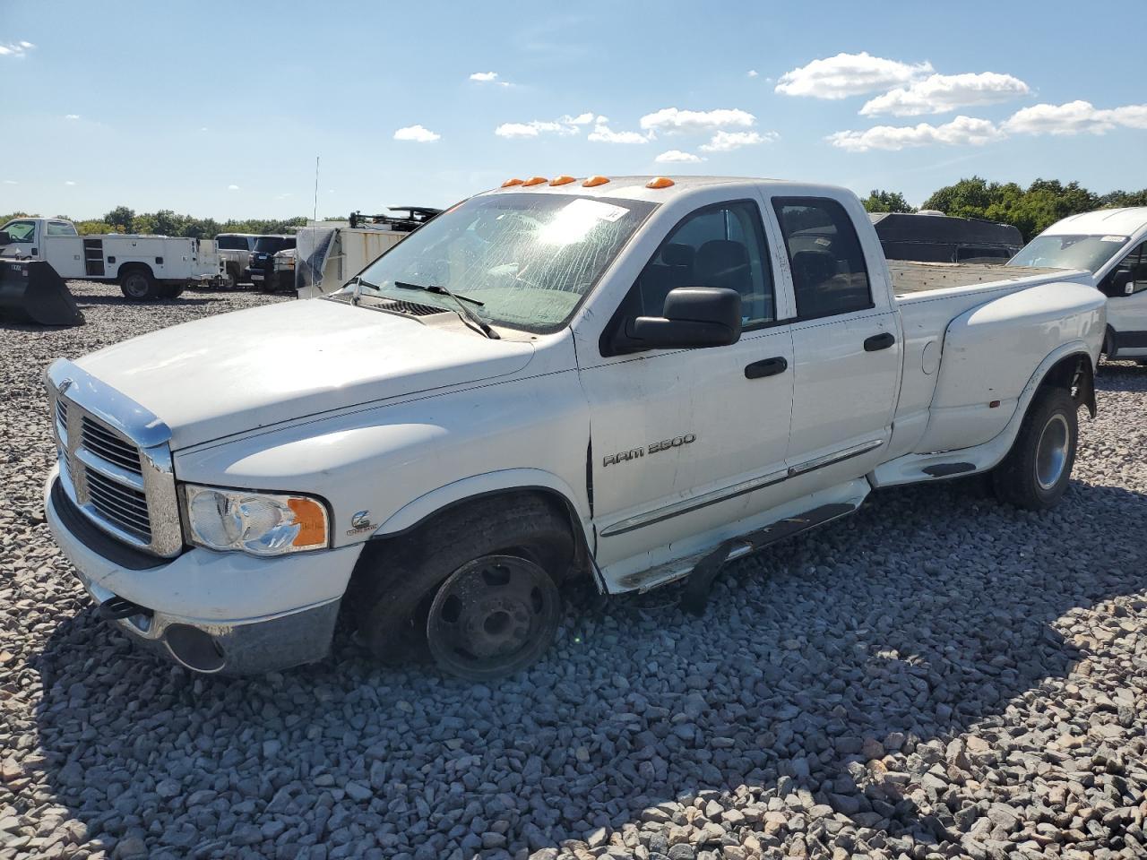 2004 Dodge Ram 3500 St - Фото 2