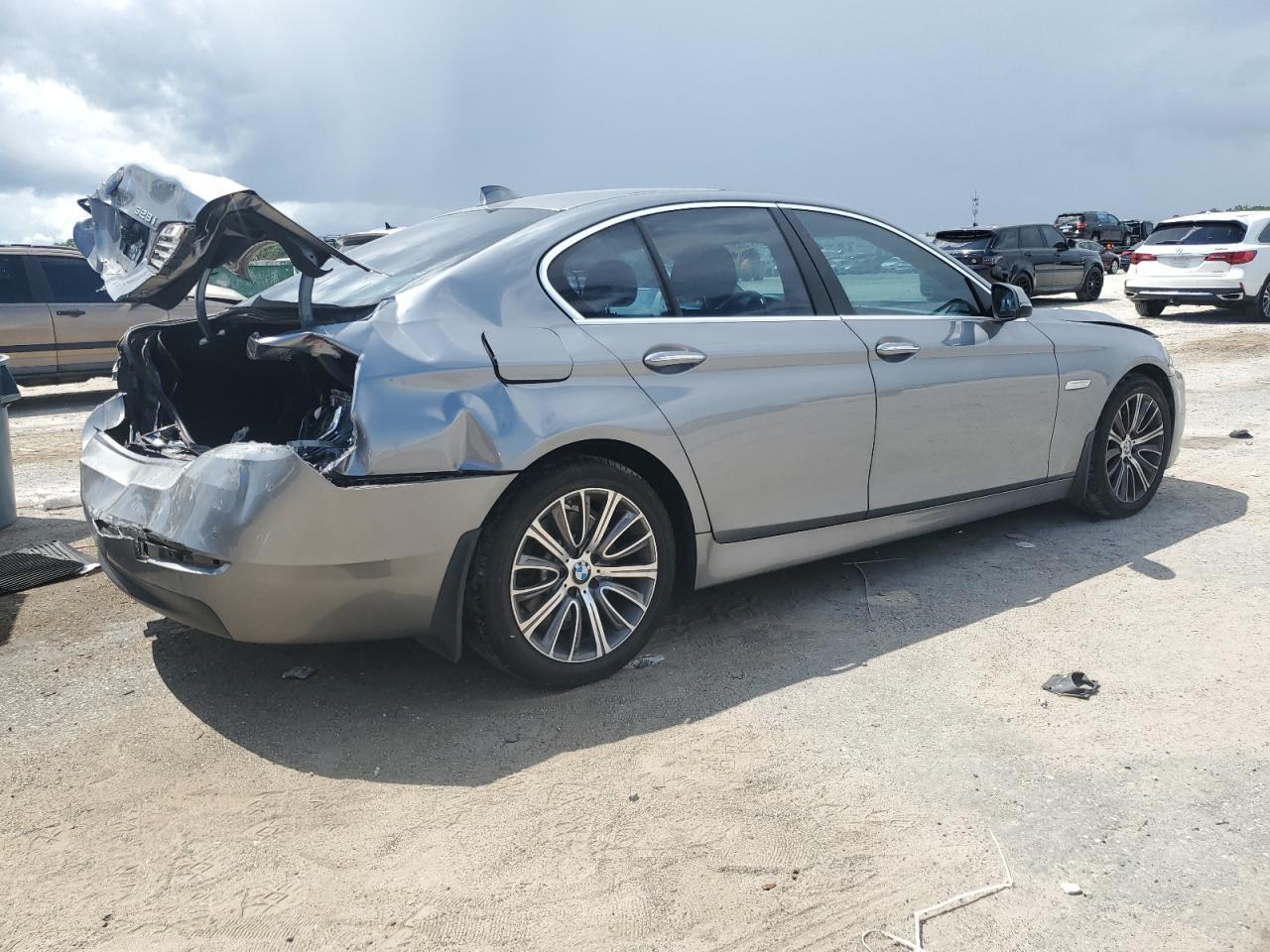 2015 BMW 528 I - Image 3