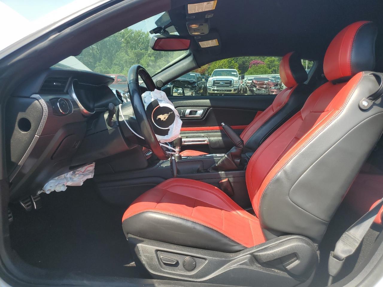 2020 Ford Mustang Gt - Фото 7