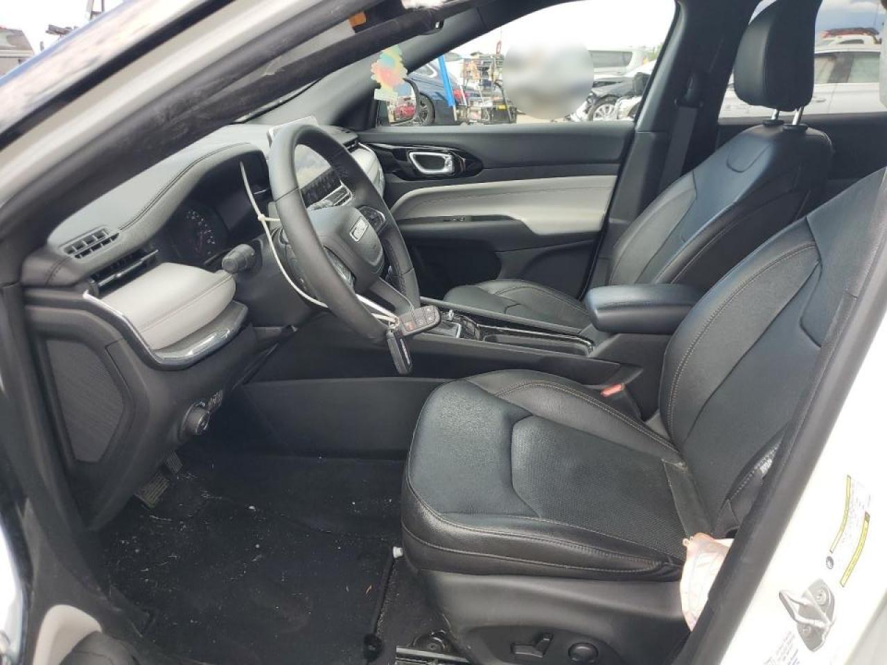 2023 Jeep Compass Limited - Image 7
