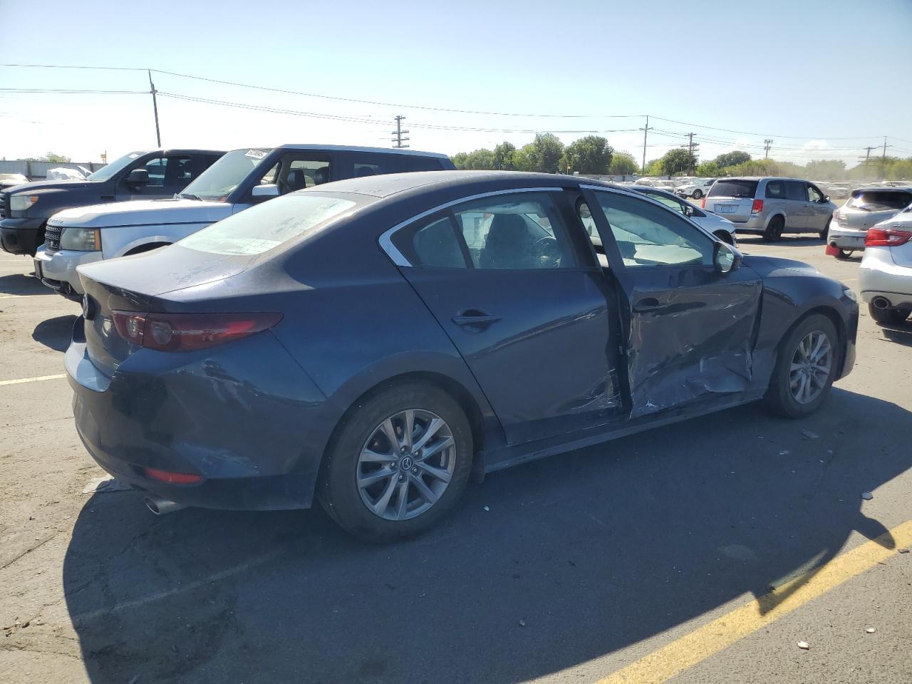 2021 Mazda 3 - Фото 3