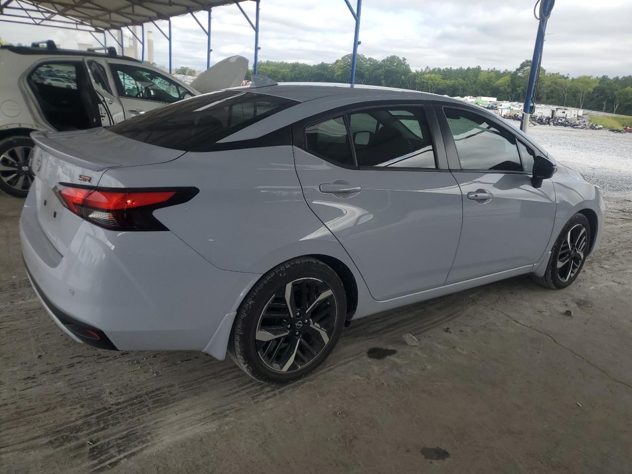 2024 Nissan Versa Sr - Image 3