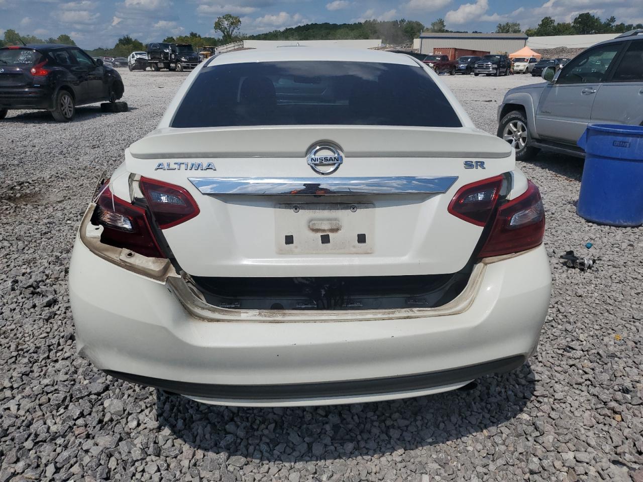 2017 Nissan Altima 2.5 - Фото 6