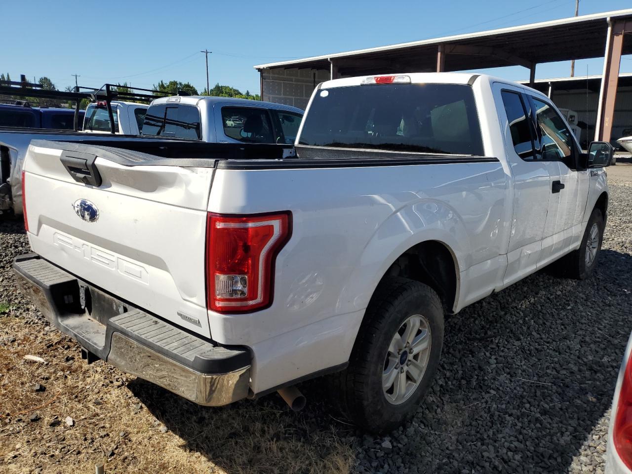 2017 Ford F150 Super Cab - Фото 3