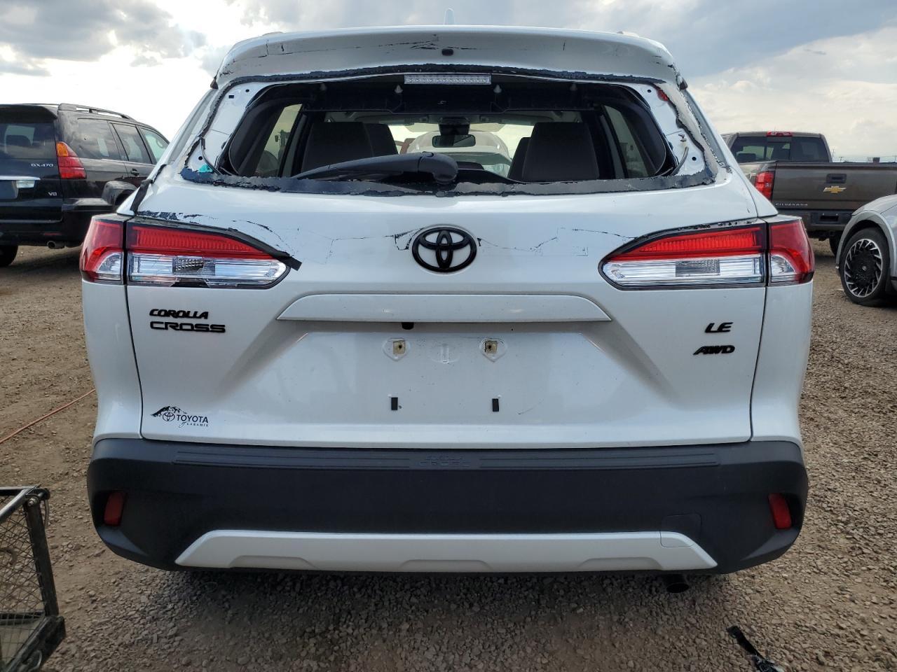 2022 Toyota Corolla Cross Le - Фото 6