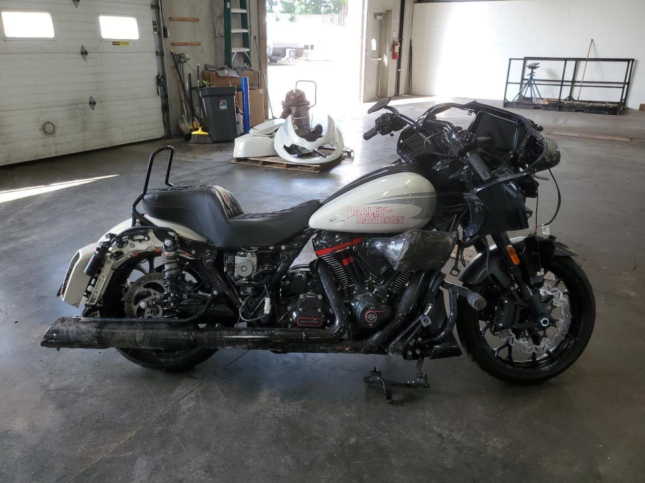 2024 Harley-Davidson Fltrxstse