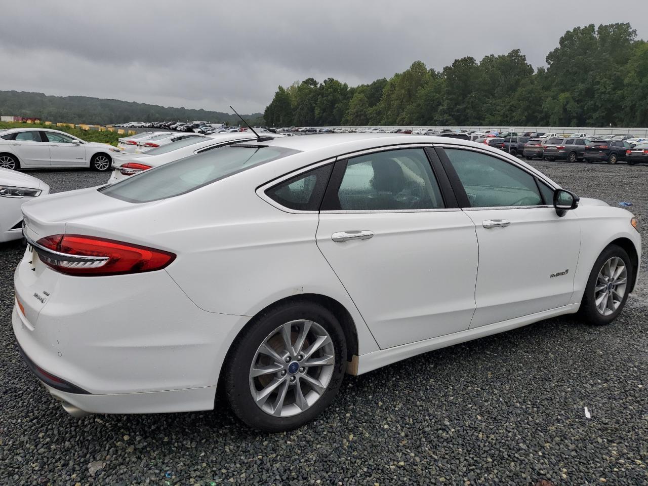 2017 Ford Fusion Se Hybrid - Фото 3