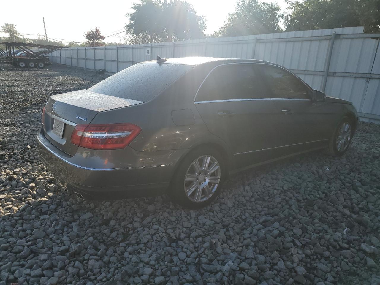 2013 Mercedes-Benz E 350 4Matic - Фото 3