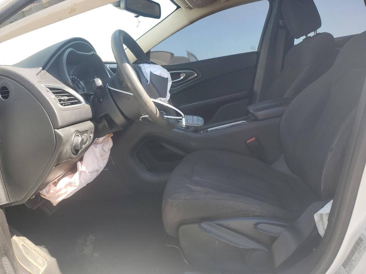 2015 Chrysler 200 Limited Limited - Image 7