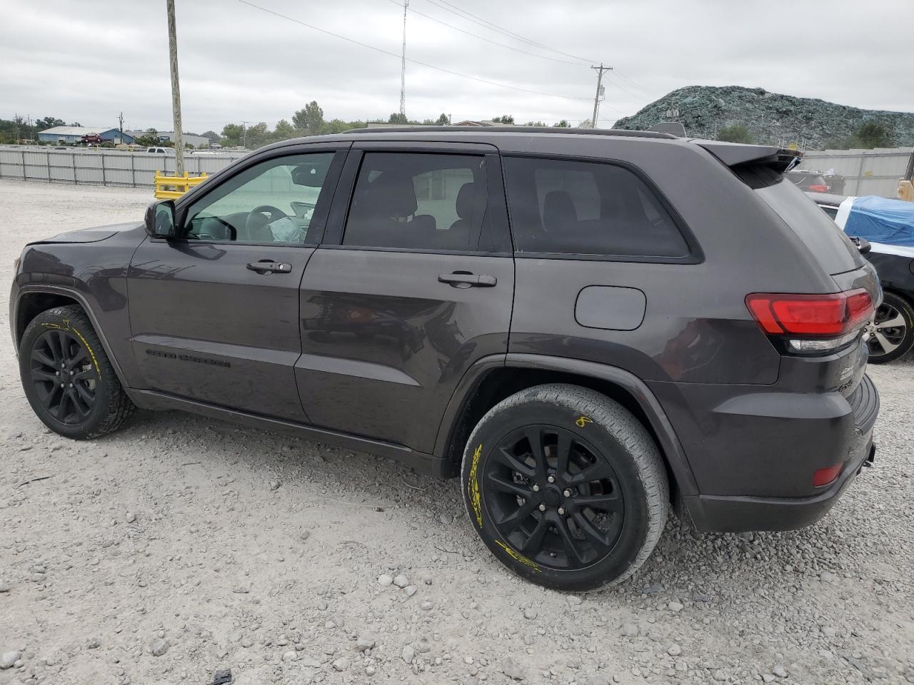 2019 Jeep Grand Cherokee Laredo - Фото 2