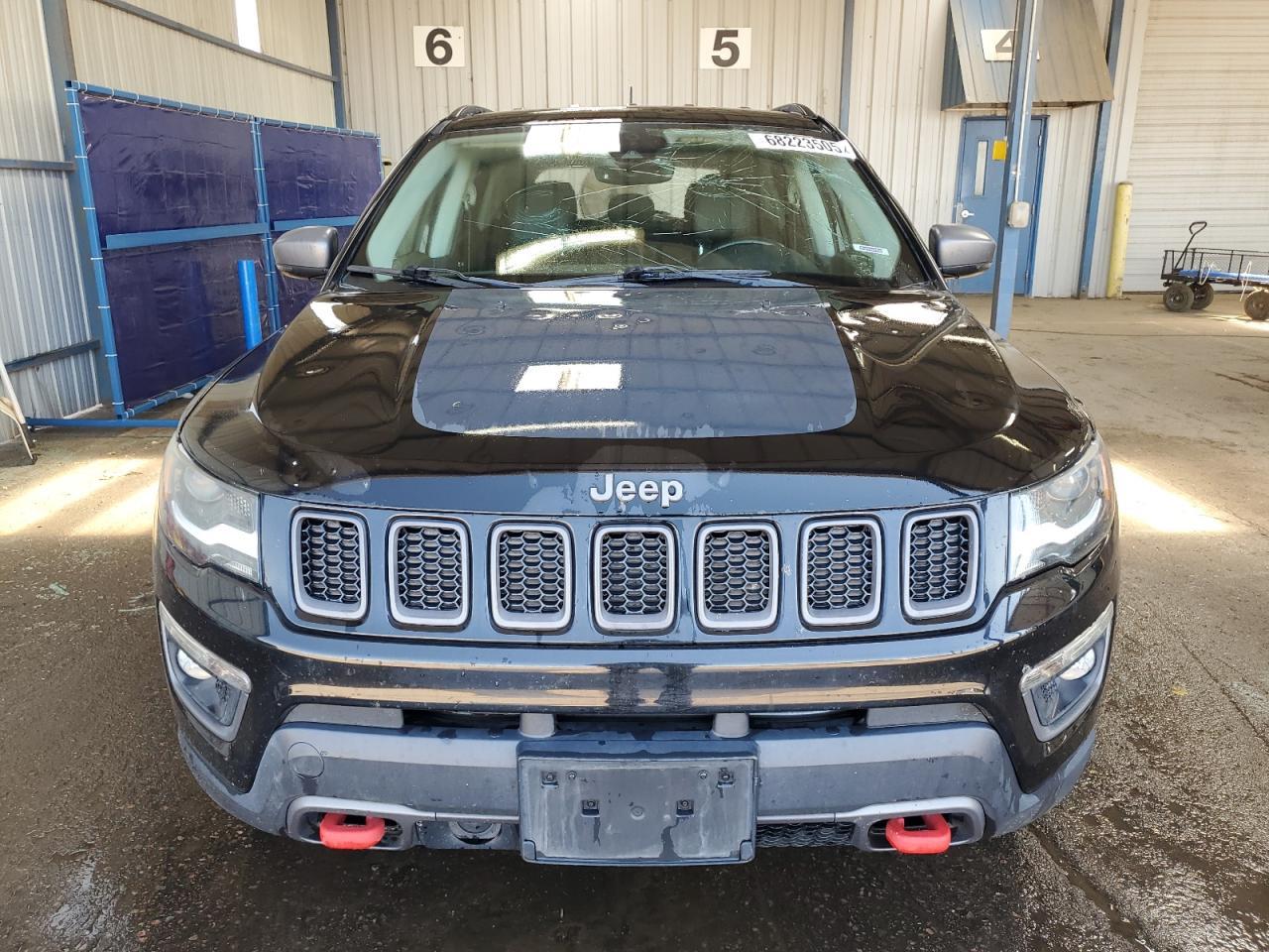 2018 Jeep Compass Trailhawk - Image 5