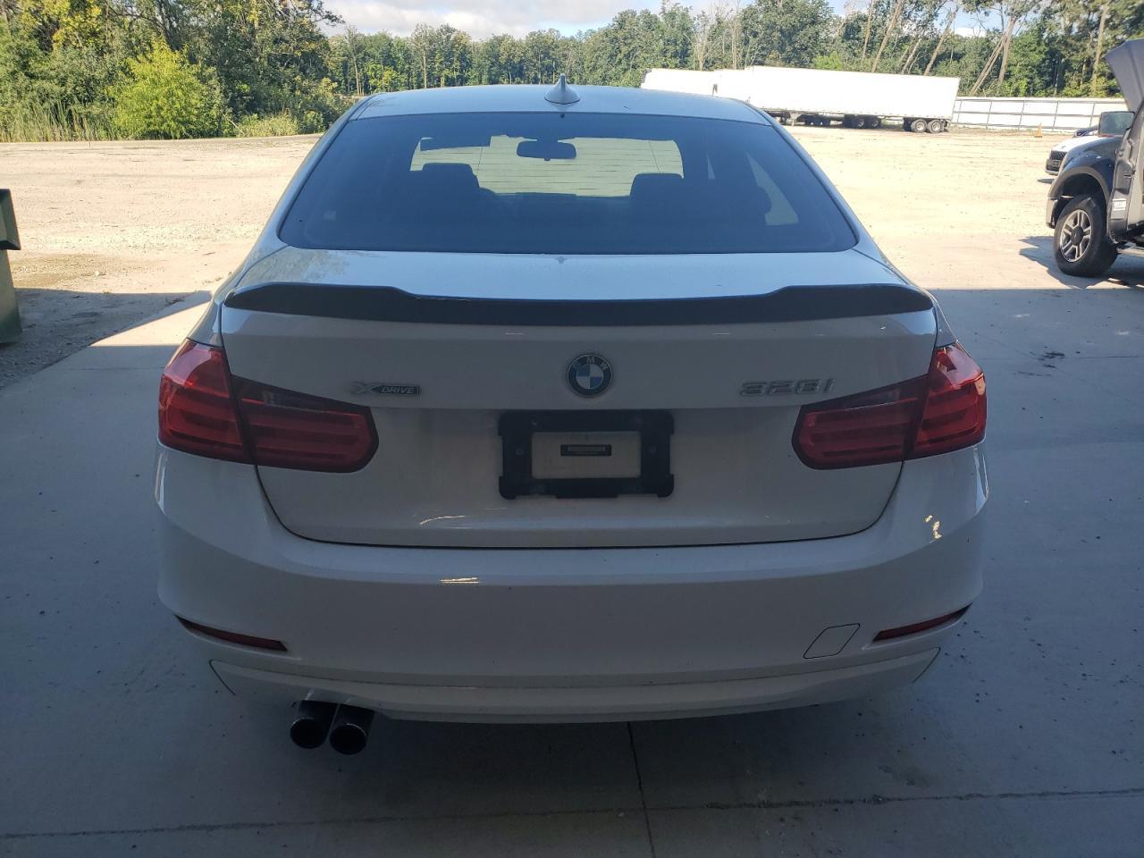 2013 BMW 328 Xi - Фото 6