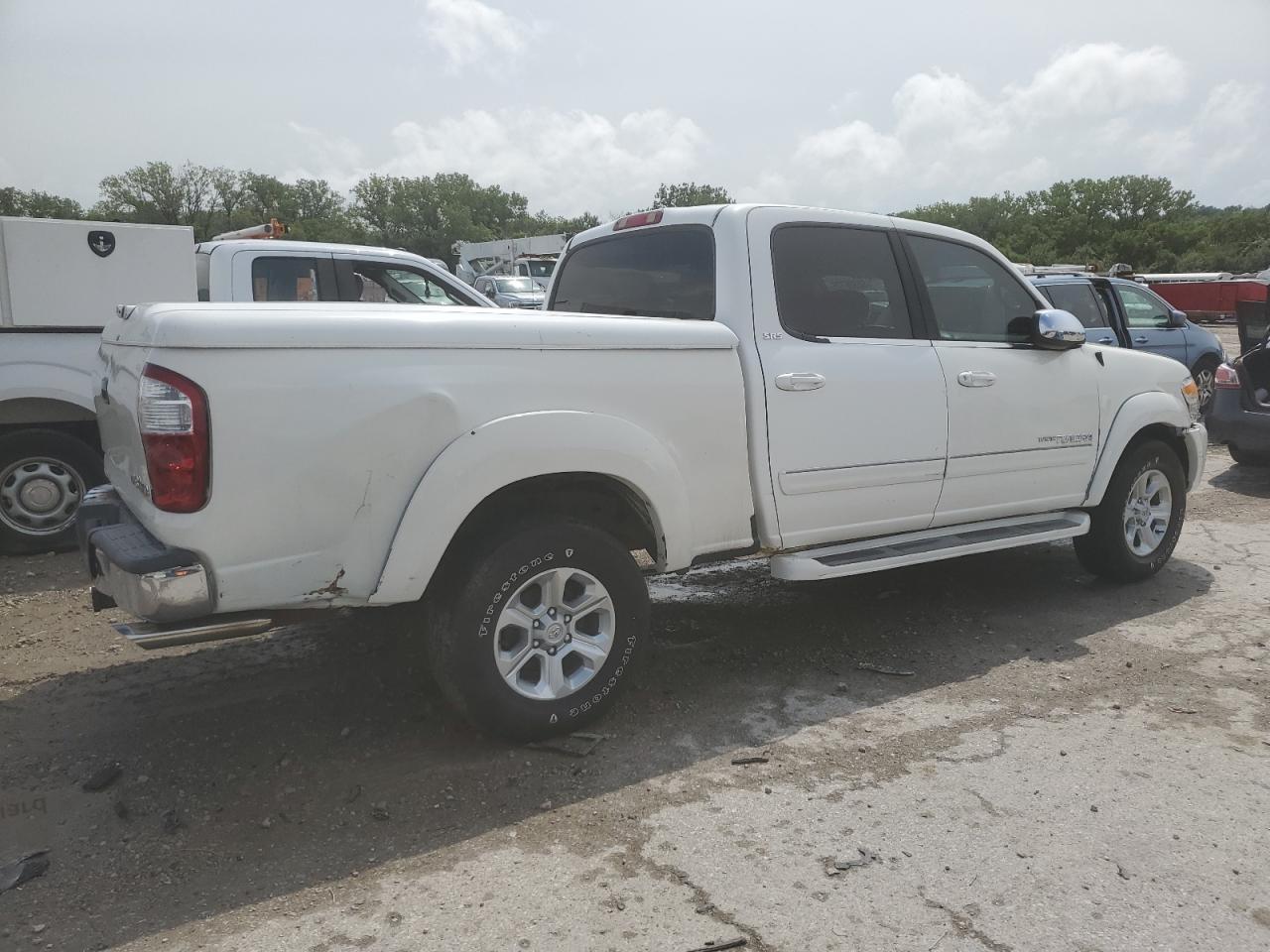 2004 Toyota Tundra Double Cab Sr5 - Image 3