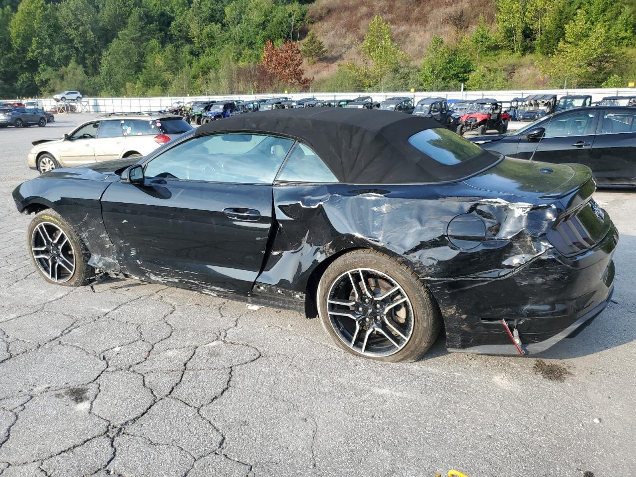 2020 Ford Mustang - Фото 2