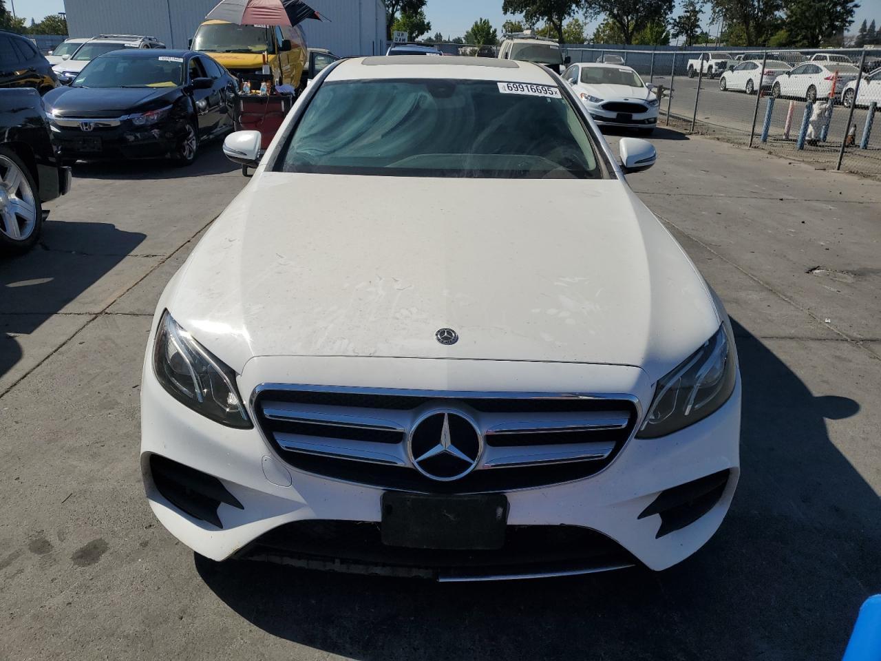2018 Mercedes Benz E-Class - Фото 5