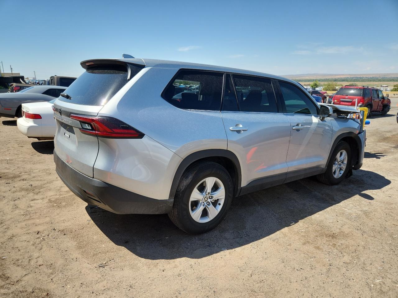 2025 Toyota Grand Highlander Le - Фото 3