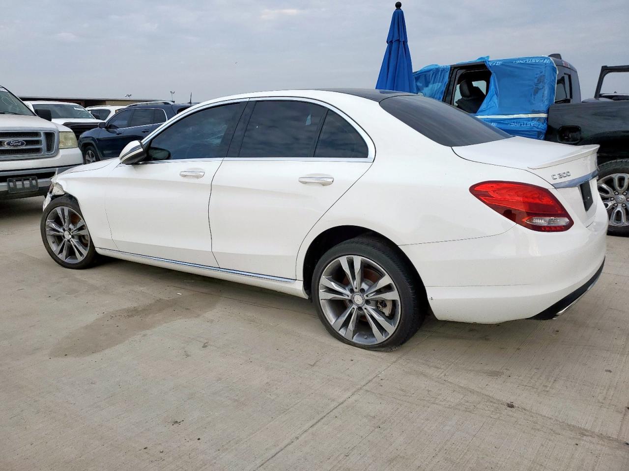 2016 Mercedes-Benz C 300 4Matic - Фото 2