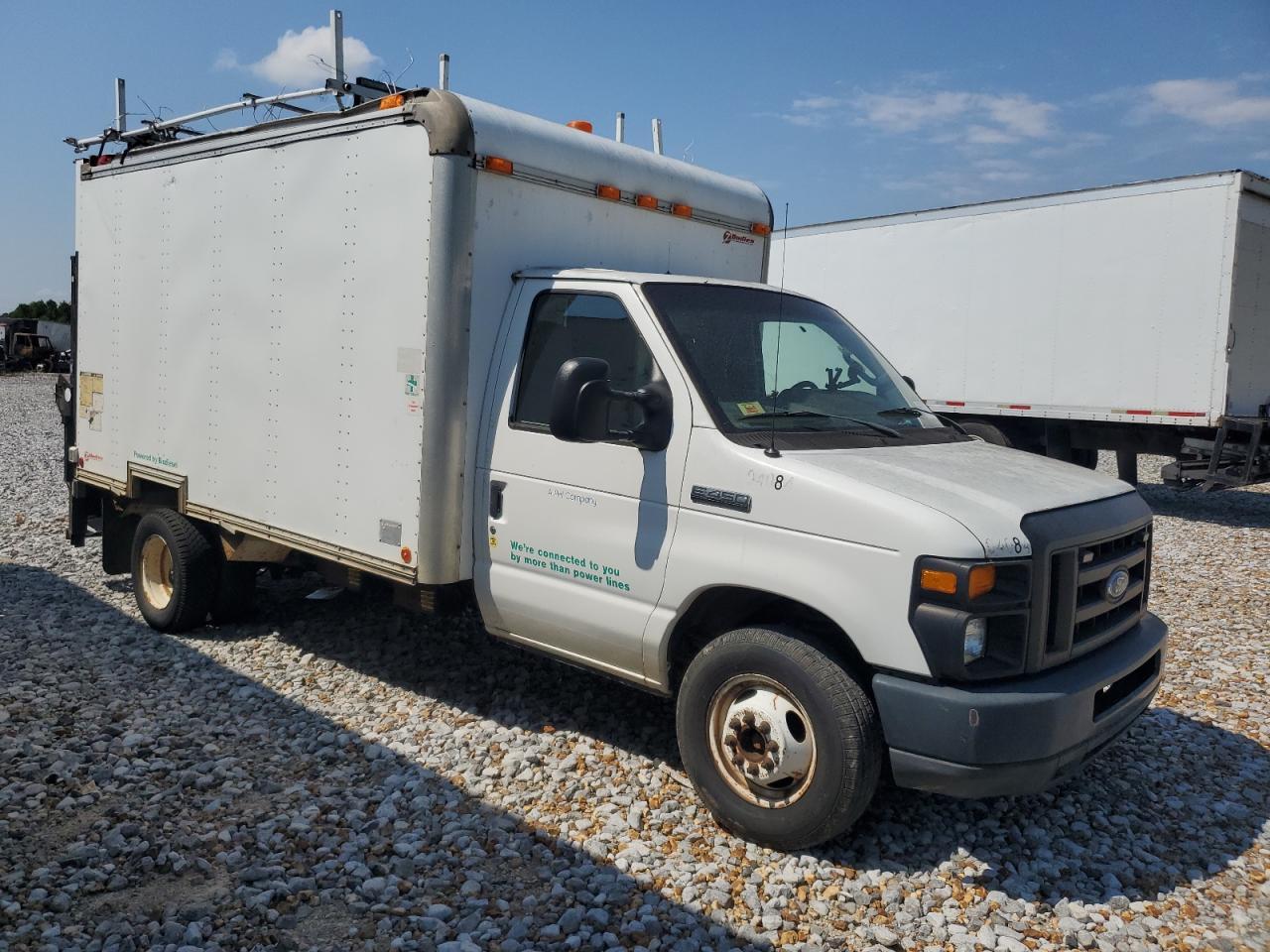 2009 Ford Econoline E450 Super Duty Cutaway Van - Фото 4
